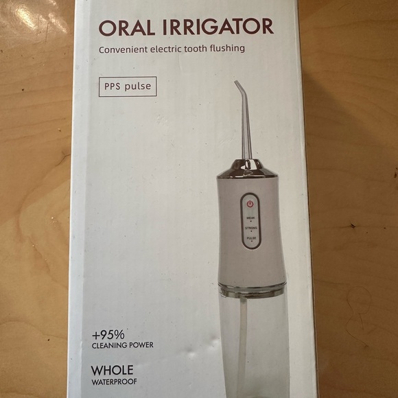 ORAL IRRIGATOR convenient electric tooth flushing PPS Pulse - Picture 2 of 2